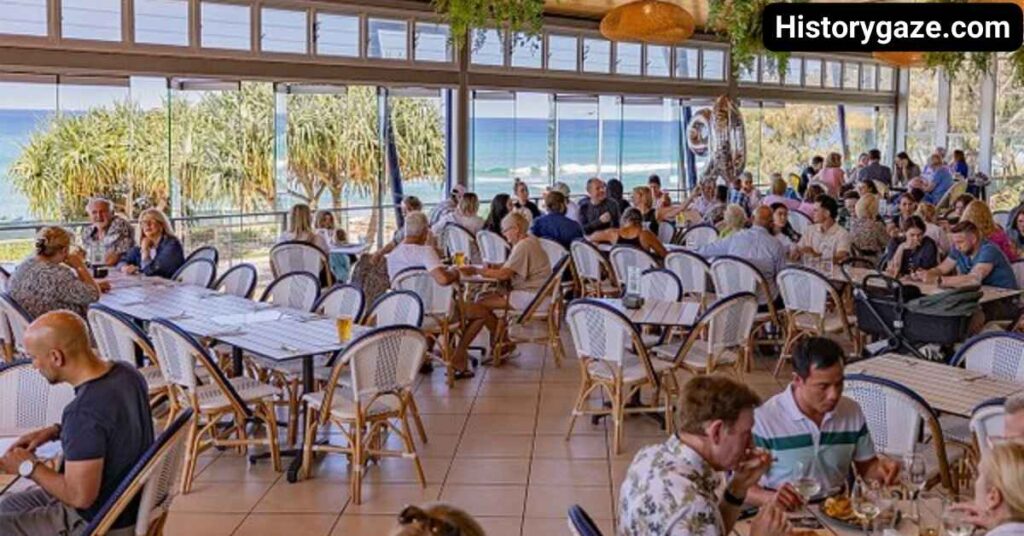 Dining and Refreshments Near Main Beach