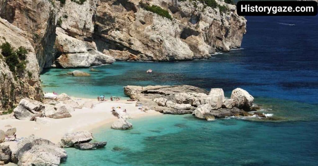 Guided Excursions to Cala Mariolu